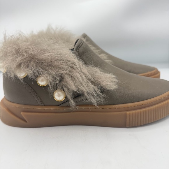 My Grey Shoes - 🔥RARE FIND!! My Grey Taupe Fur and Pearl Accent Sneakers